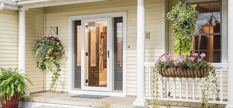screen door installation in Aptos